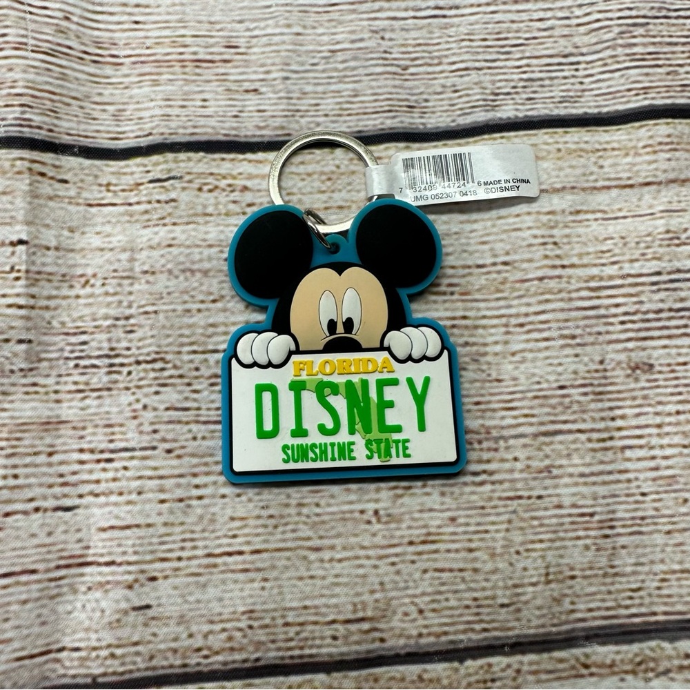 Disney Mickey Keychain Florida license plate plastic NEW